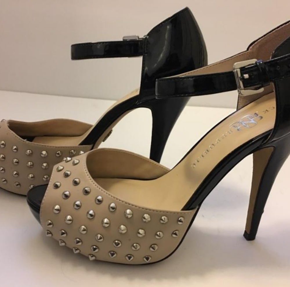ROCK & REPUBLIC HIGH HEELS 👠